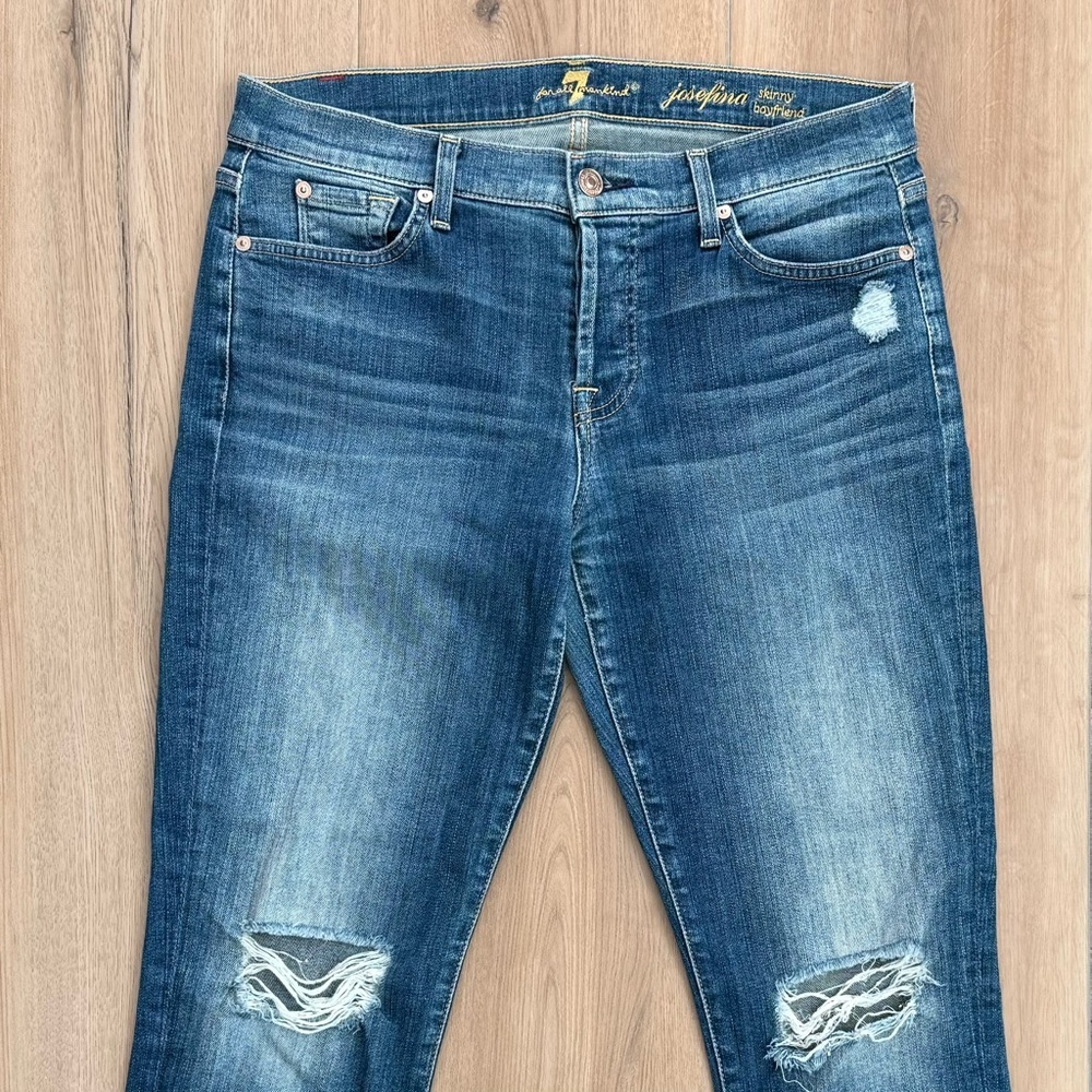 7 For All Mankind Josefina Distressed Skinny Boyfriend Jeans Size 27 - Picture 3 of 10